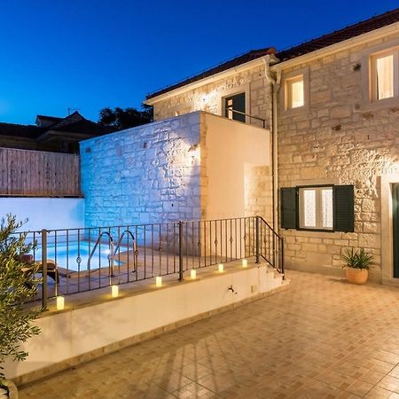 Marivilla In Selca With Heated Pool Exterior photo